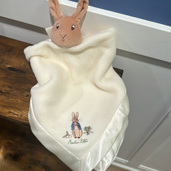 World of Beatrix Potter Peter Rabbit Lovey 18" x 18" Blanket Unisex Cream Satin - Picture 1 of 10